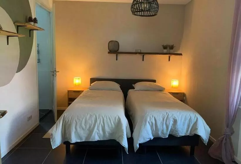 ベッドアンドブレックファースト Brinkesdiek