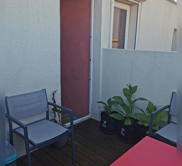 Bed and Breakfast Chambres D Hotes Naturiste, Village Naturiste Cap D Agde, Draps, Serviette, Café, Menage Inclus En F