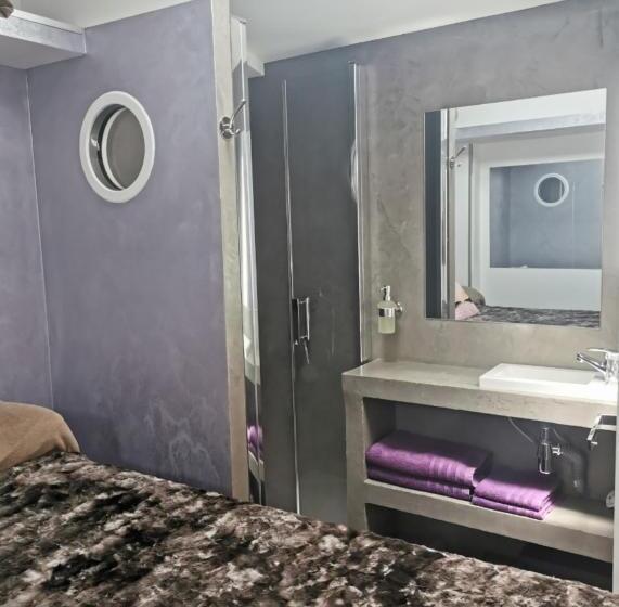 Bed and Breakfast Chambres D Hotes Naturiste, Village Naturiste Cap D Agde, Draps, Serviette, Café, Menage Inclus En F