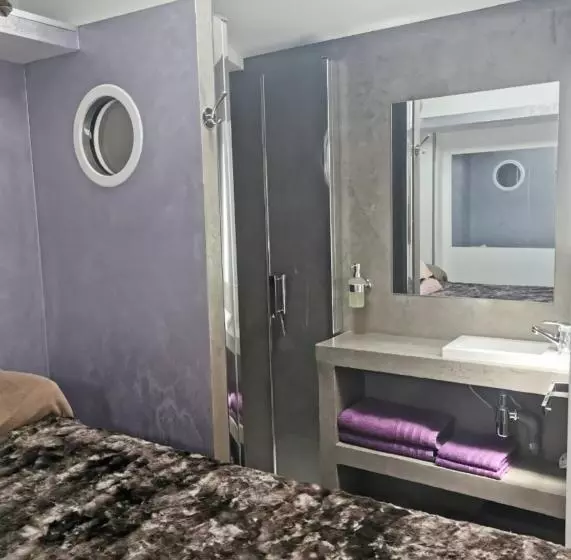Aamiaismajoitus (B&B) Chambres D Hotes Naturiste, Village Naturiste Cap D Agde, Draps, Serviette, Café, Menage Inclus En F
