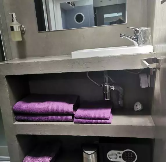 Aamiaismajoitus (B&B) Chambres D Hotes Naturiste, Village Naturiste Cap D Agde, Draps, Serviette, Café, Menage Inclus En F