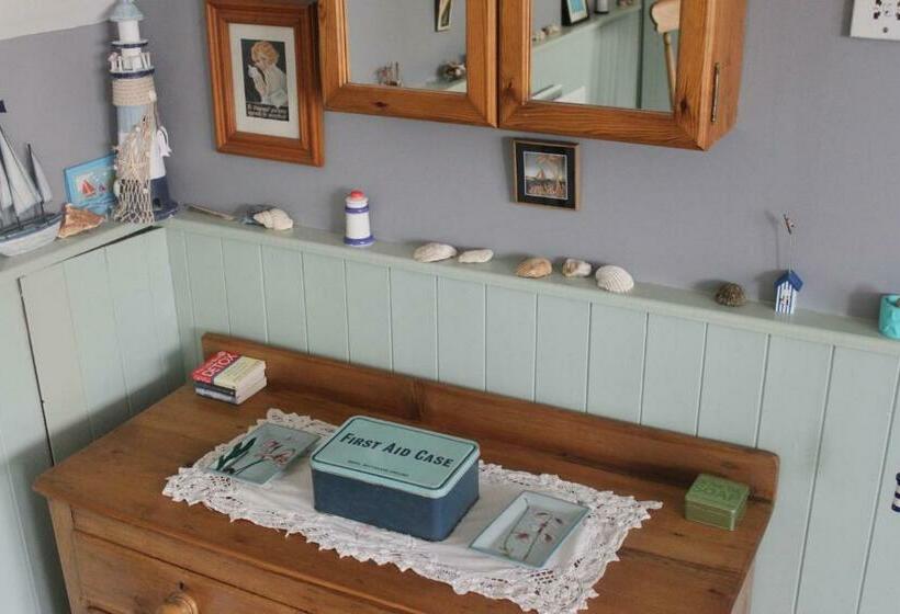 مبيت وإفطار Ivy Cottage B And B