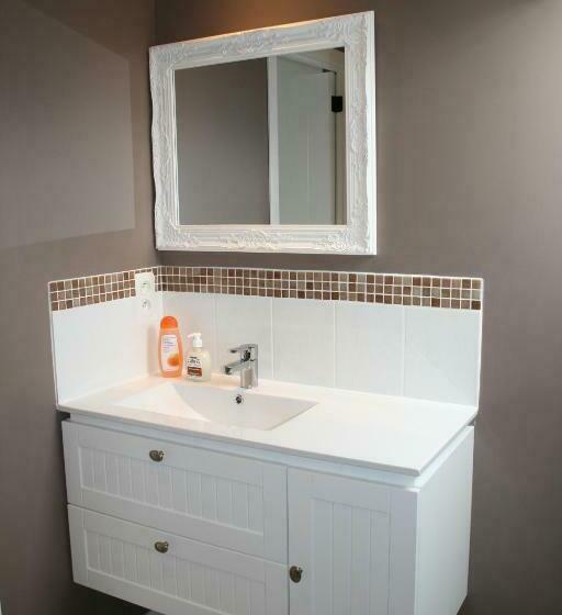 تختخواب و صبحانه La Ferme Remue