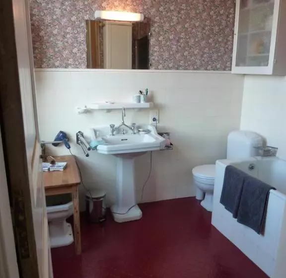 ベッドアンドブレックファースト Les Camélias