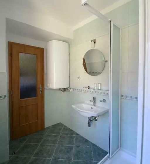 تختخواب و صبحانه Penzion Art Kutna Hora