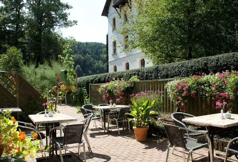 Hotelli Garni Elbgarten Bad Schandau