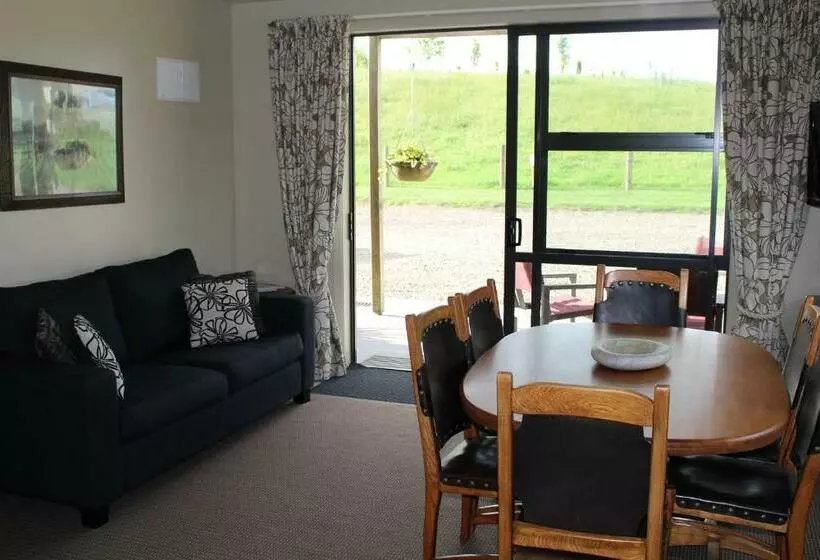 ホテル The Loft At Te Kumi Tirohanga