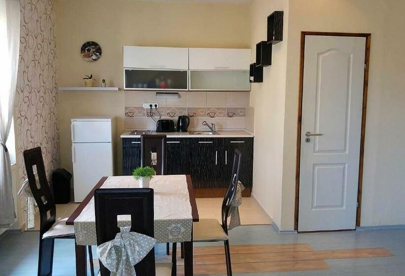 بنسيون 264 Lépés Vendégház