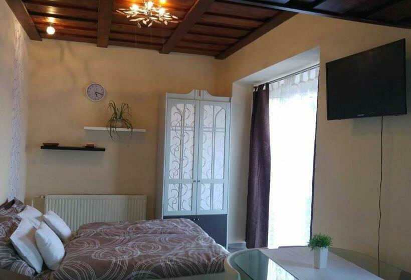 بنسيون 264 Lépés Vendégház