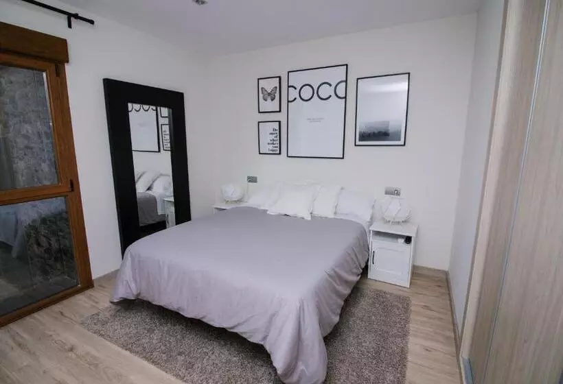 پانسیون Infinium Zamora Suites