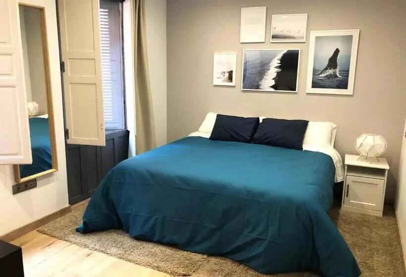 پانسیون Infinium Zamora Suites