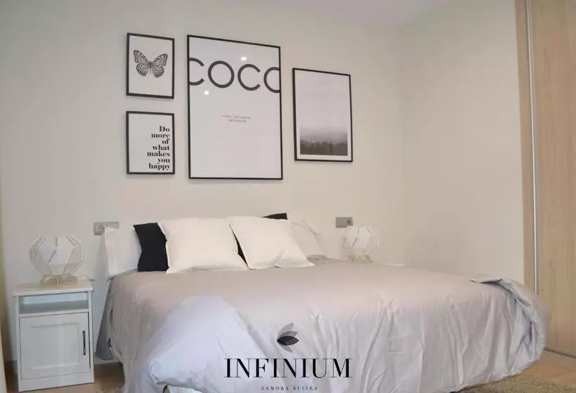 پانسیون Infinium Zamora Suites