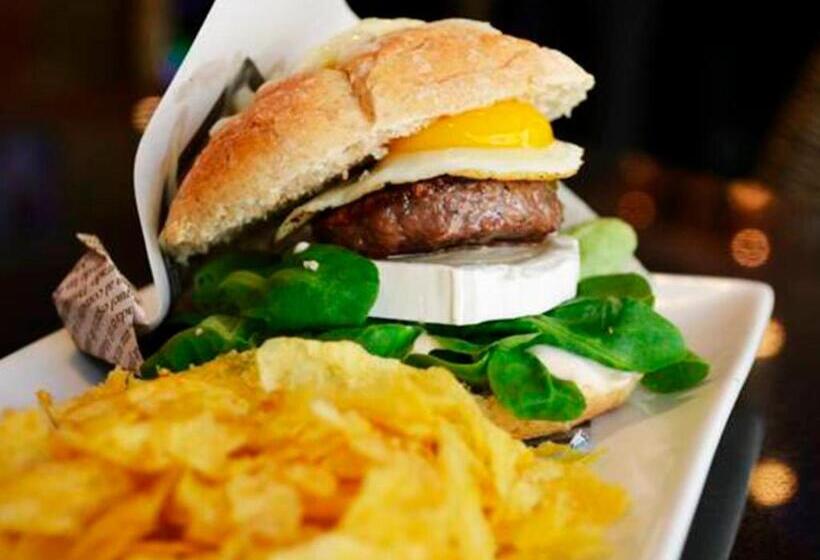 پانسیون Infinium Zamora Suites