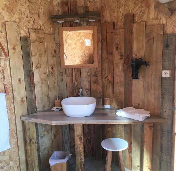 פנסיון Les Insolites De Taracopala