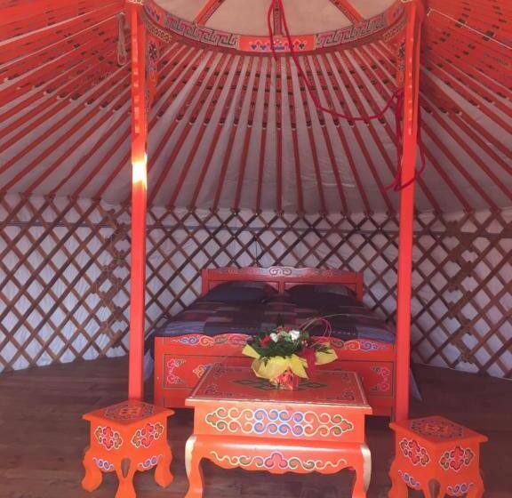 פנסיון Les Insolites De Taracopala