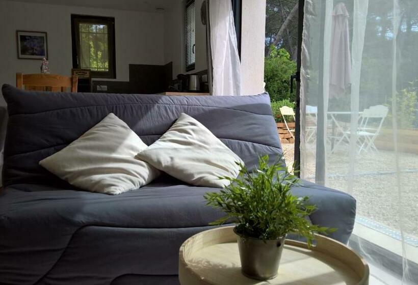 Пансион Maison D Hôtes Les Jardinettes En Luberon