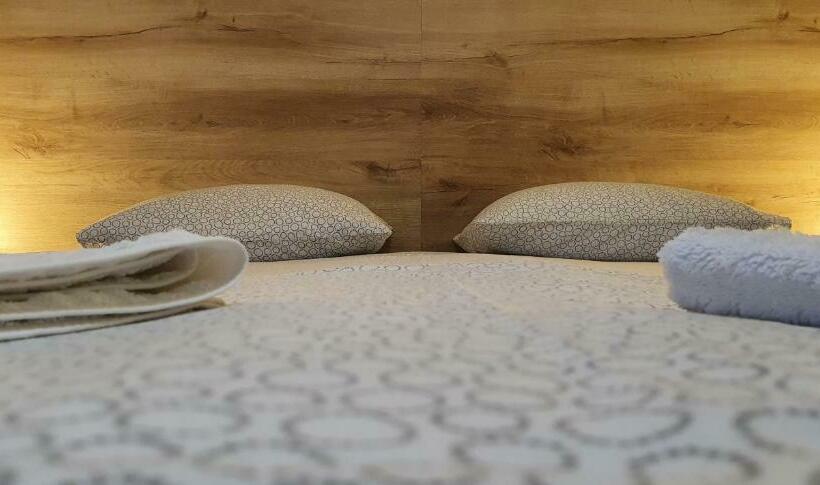 펜션 Margarida Guest House   Rooms