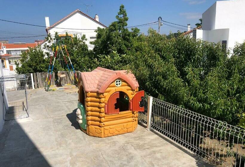 펜션 Margarida Guest House   Rooms