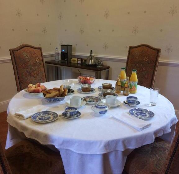 ベッドアンドブレックファースト Château De La Cazette