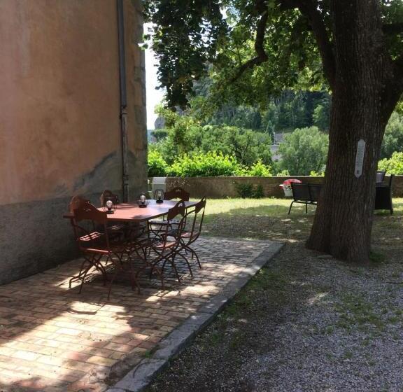 ベッドアンドブレックファースト Château De La Cazette