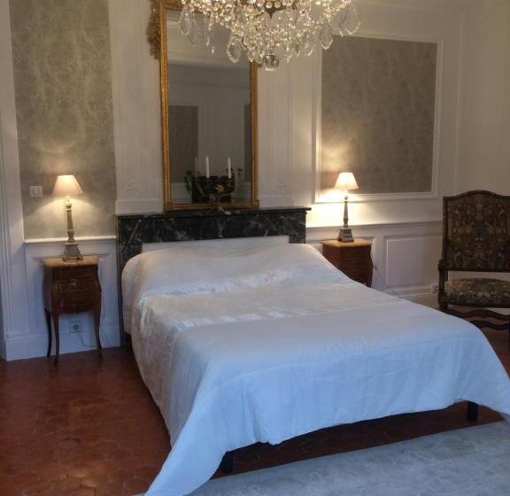 ベッドアンドブレックファースト Château De La Cazette