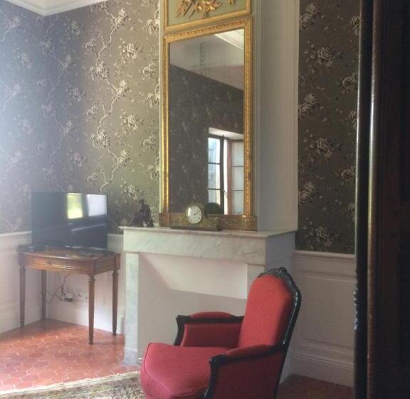 ベッドアンドブレックファースト Château De La Cazette