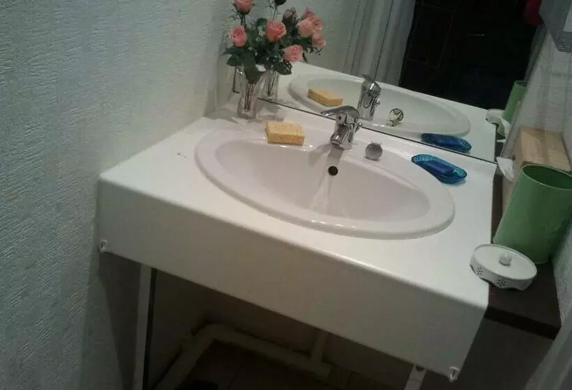 Aamiaismajoitus (B&B) Pacéenne