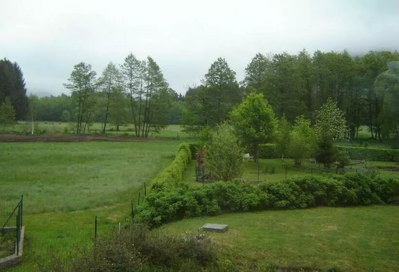 Aamiaismajoitus (B&B) Notre Cachette