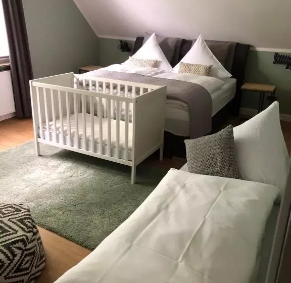 Boutique Hotel Lindenhof, Bed & Breakfast