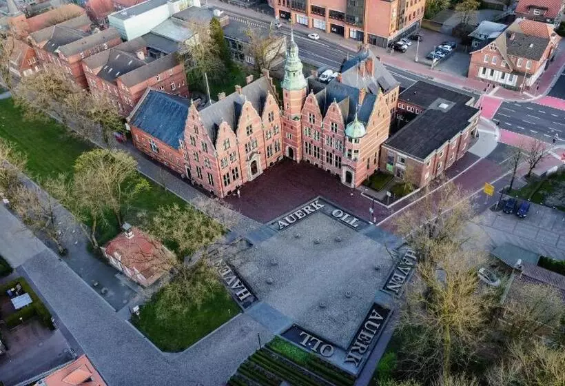 Boutique Hotel Lindenhof, Bed & Breakfast