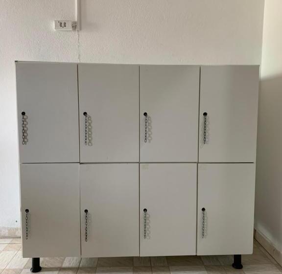 Fica, Vai Ter Bolo Hostel