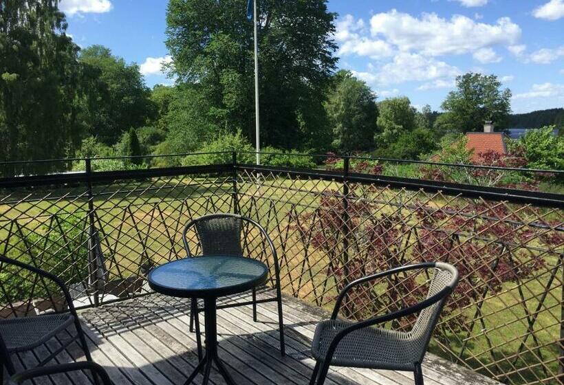 فندق Stavsjö Herrgårdsflygel