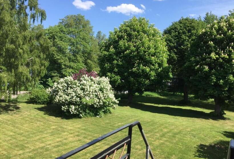 فندق Stavsjö Herrgårdsflygel