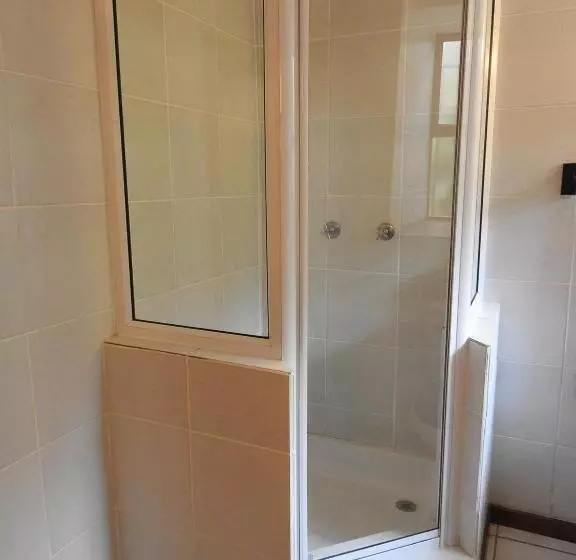 Majatalo New Stone Manor