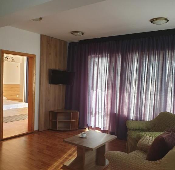 Pensão Poarta Apelor