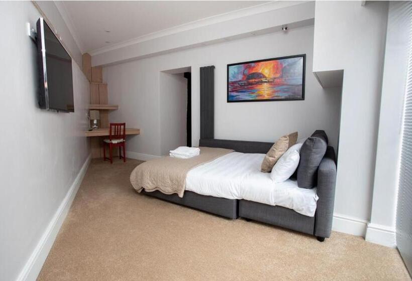 ペンション The Vanguard York   Private Residence