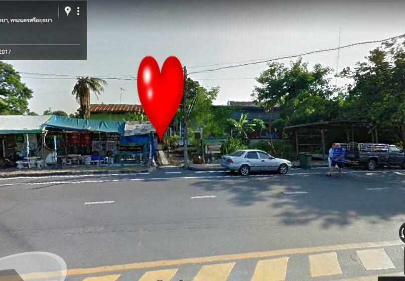 Bed and Breakfast Ray Nu Guest House