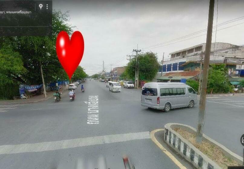 Bed and Breakfast Ray Nu Guest House