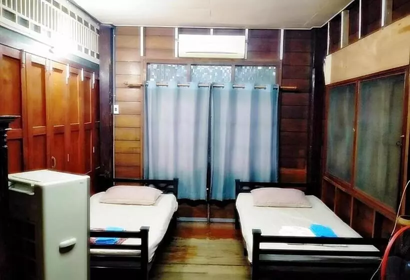 تختخواب و صبحانه Ray Nu Guest House