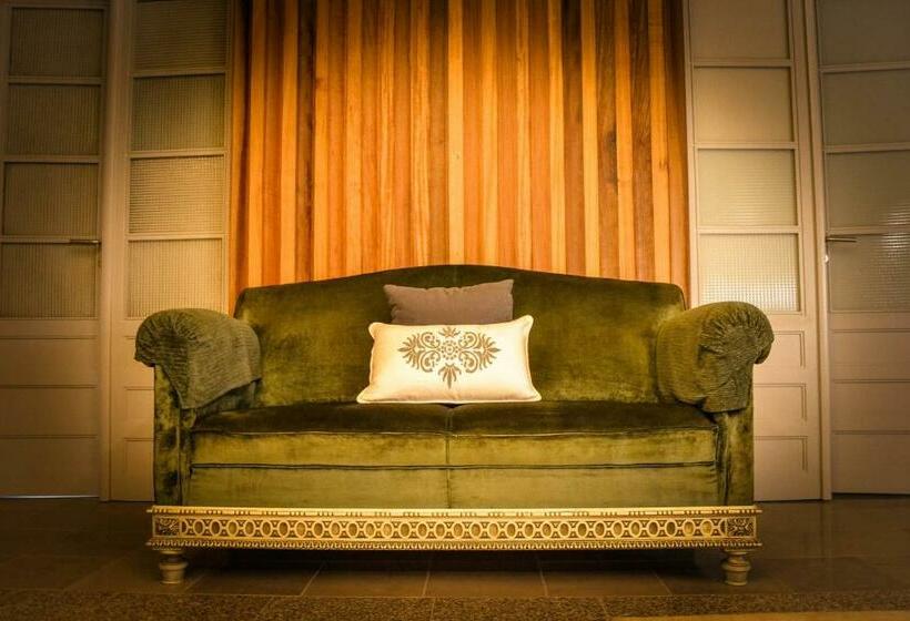 Domvs Gaia Ghouse B&b