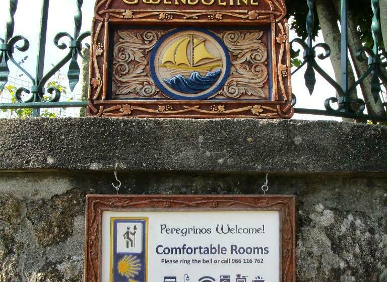 بنسيون Casa Gwendoline   Albergue / Hostel / Al   Caminho Da Costa