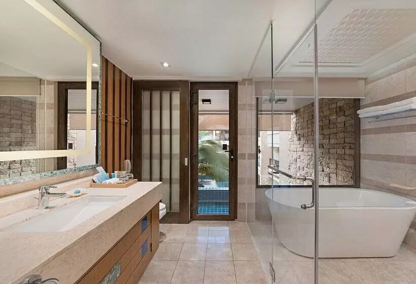 Henann Lagoon Resort