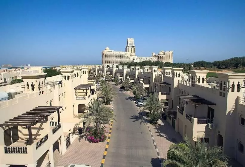 Отель Al Hamra Residence