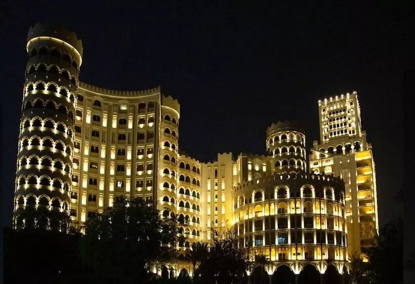 Отель Al Hamra Residence