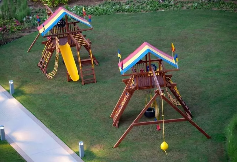 Отель Al Hamra Residence