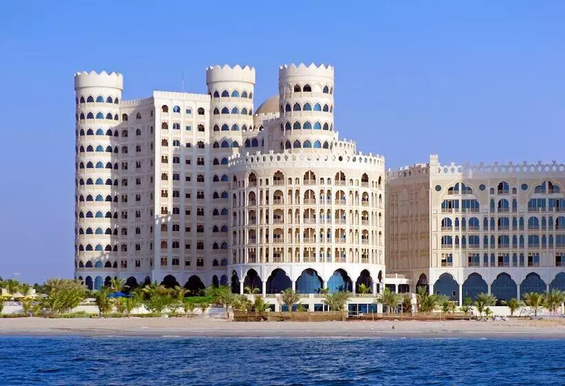 Отель Al Hamra Residence