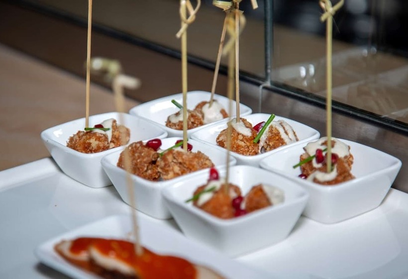 فندق Al Hamra Residence