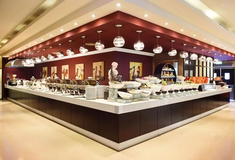 Отель Al Hamra Residence