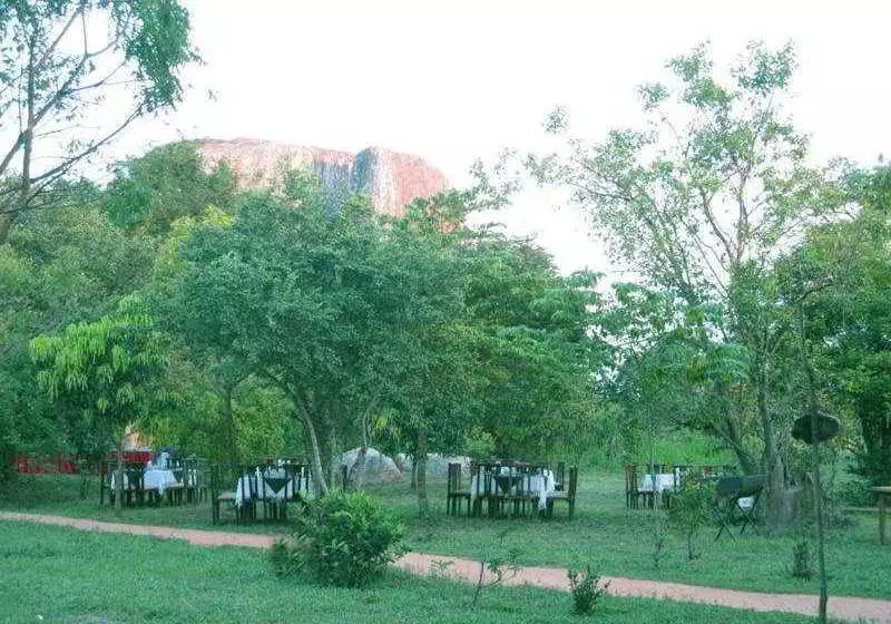 בית מלון כפרי Boulder Range Resort