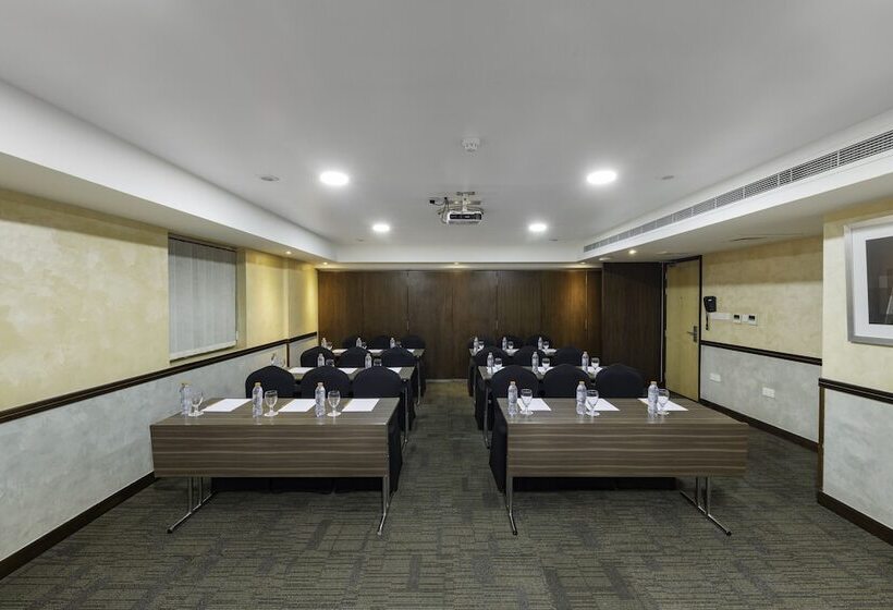 Отель Citymax Sharjah